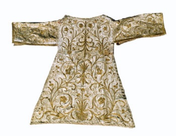 E_B0213a.jpg - Manifattura siciliana, Tonacella, ricami motivi floreali con fili d'oro su seta bianca, sec. XVIII.