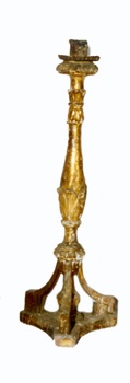 E_B0219A.jpg - Bottega siciliana, Candeliere 2/4, legno inciso e dorato, fine sec. XVIII.