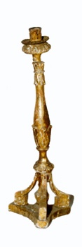 E_B0220A.jpg - Bottega siciliana, Candeliere 3/4, legno inciso e dorato, fine sec. XVIII.