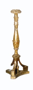 E_B0222A.jpg - Bottega siciliana, Candeliere 1/4, legno inciso e dorato, fine sec. XVIII.